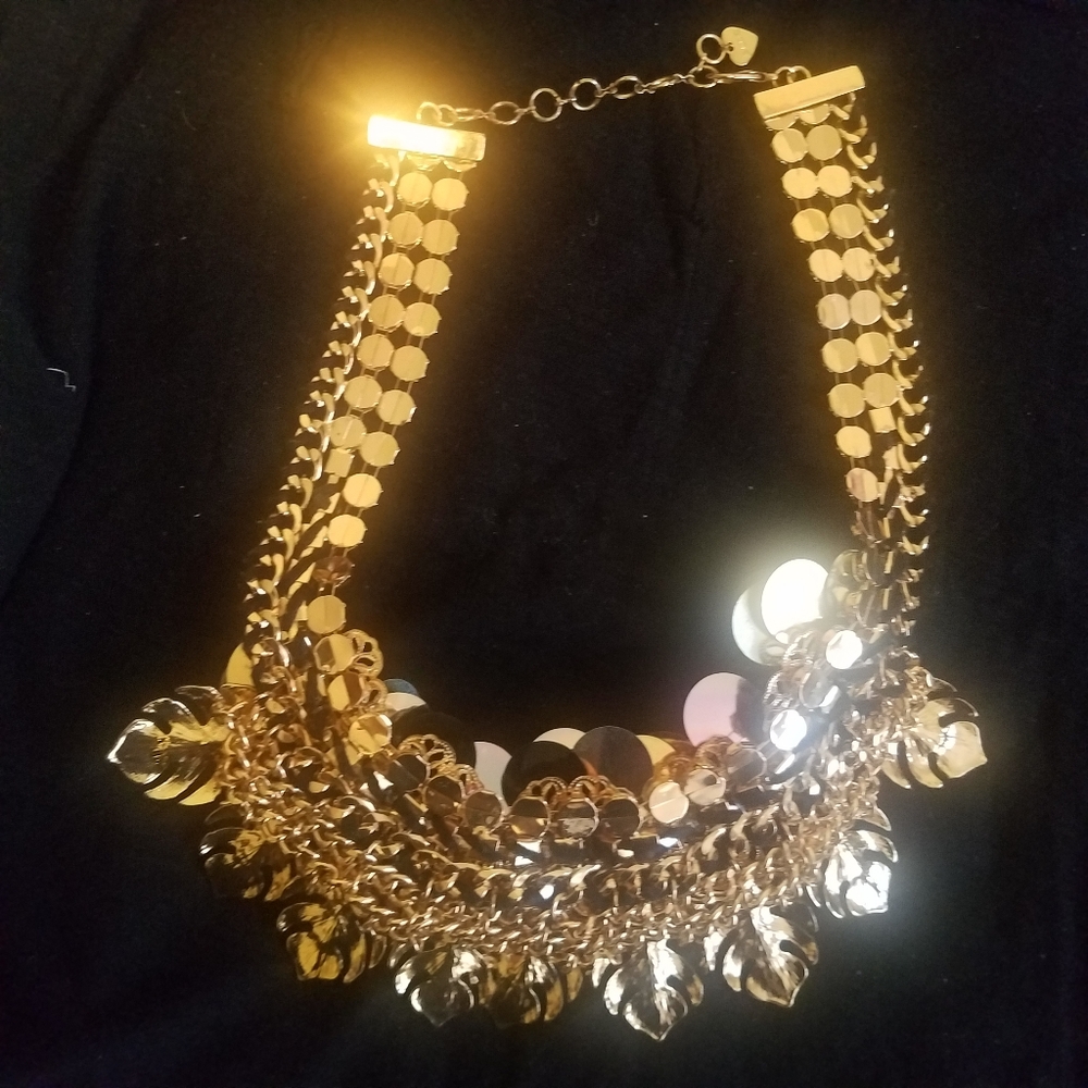 Necklace - Picture 4 of 4
